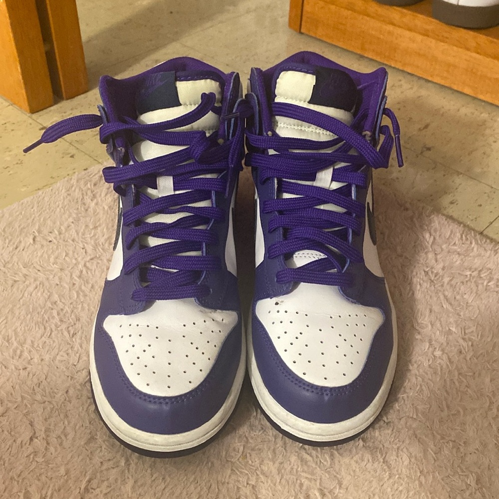 Size 7 high dunks!